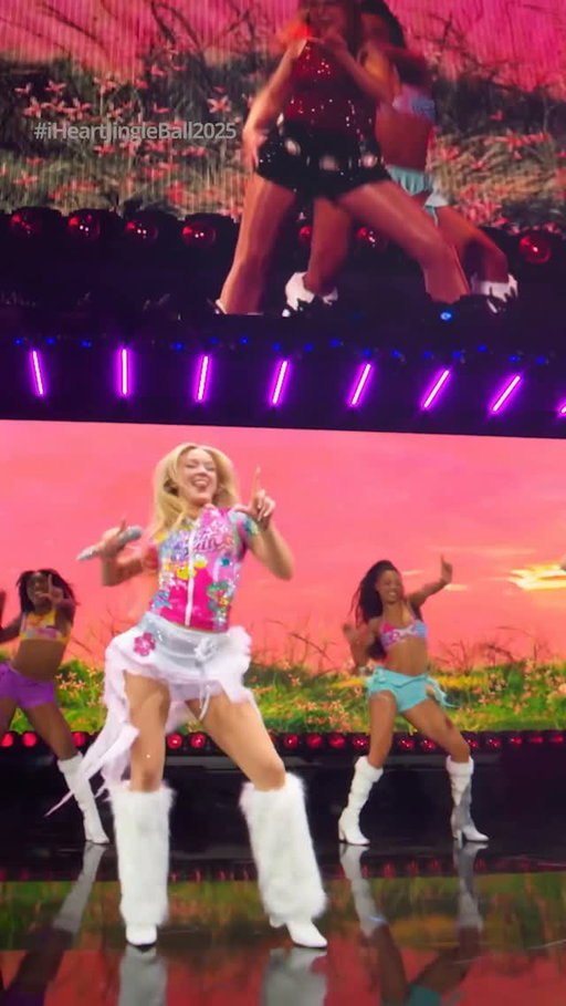 Lush Life dancing my Sunday scaries away 😌💖🌺 

Stream #iHeartJingleBall2025 now on @hulu!