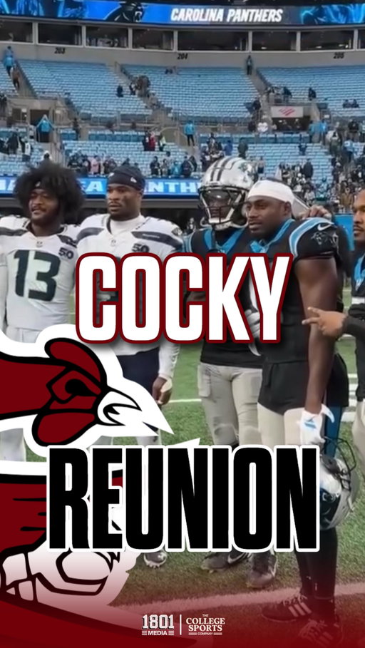 Former Gamecock STARS from the @panthers and @seahawks got together after today's game 🙌

•
•
•
#Gamecocks #GoCocks #SpursUp🤙 #USC #CFB