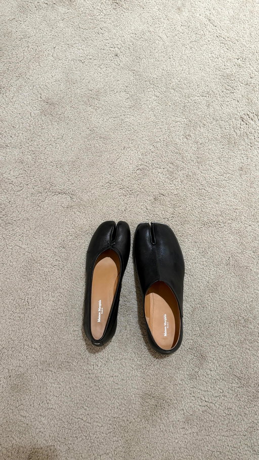 Nos gastamos casi 2.000€ en ZAPATOS DE PEZUÑA de @maisonmargiela 😱
#parati #fyp #viral #fypシ #food