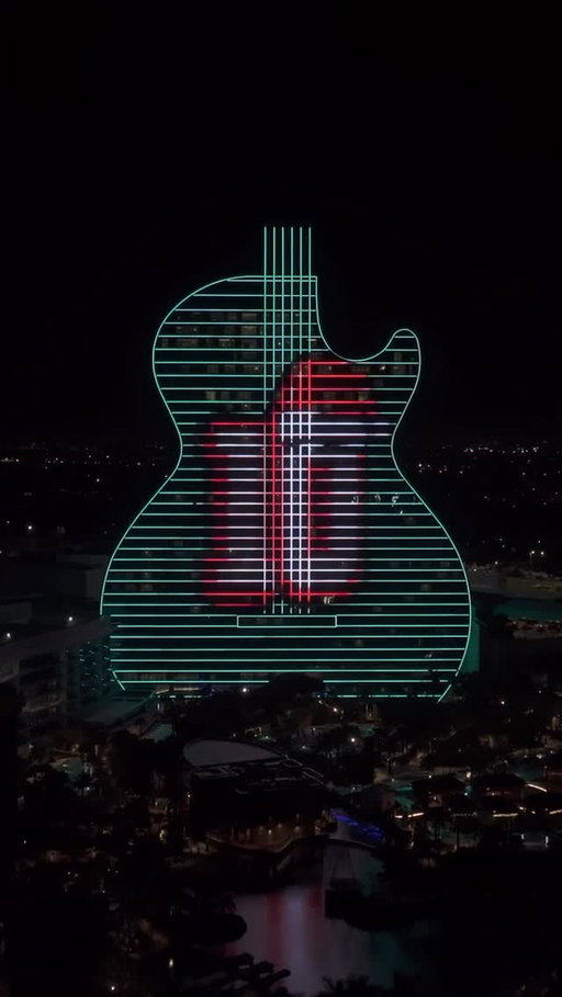 Para mí, las fiestas siempre tuvieron que ver con la gente con la que las compartís tu vida: la familia, los amigos, los que te hacen sentir como en casa estés donde estés.
Este año me tocó vivir uno de esos momentos en Hard Rock the Holidays, en el Guitar Hotel de Hollywood, Florida. Un lugar hermoso, con todo el espíritu de estas fechas, donde pude disfrutar con la gente que más quiero.
Si estás cerca, ¡podés ir y vivirlo vos también!
🎟️ hardrocktheholidays.com

For me, the holidays have always been about the people you share them with: Family, friends, the ones who make you feel at home no matter where you are.
This year, I got to live one of those special moments at Hard Rock the Holidays at the Guitar Hotel in Hollywood, Florida. A beautiful place, filled with the spirit of the season, where I could enjoy time with the people I love.
If you’re nearby, don’t miss it, and take a moment to feel it too!
🎟️ hardrocktheholidays.com
