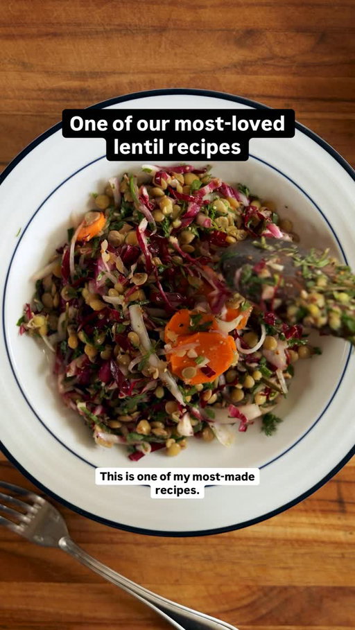 You can make @lisamariedonovan’s five-star French Lentil Salad recipe a bit in advance and let the flavors marry for days. Check the link in bio for the recipe — it’s free :)
