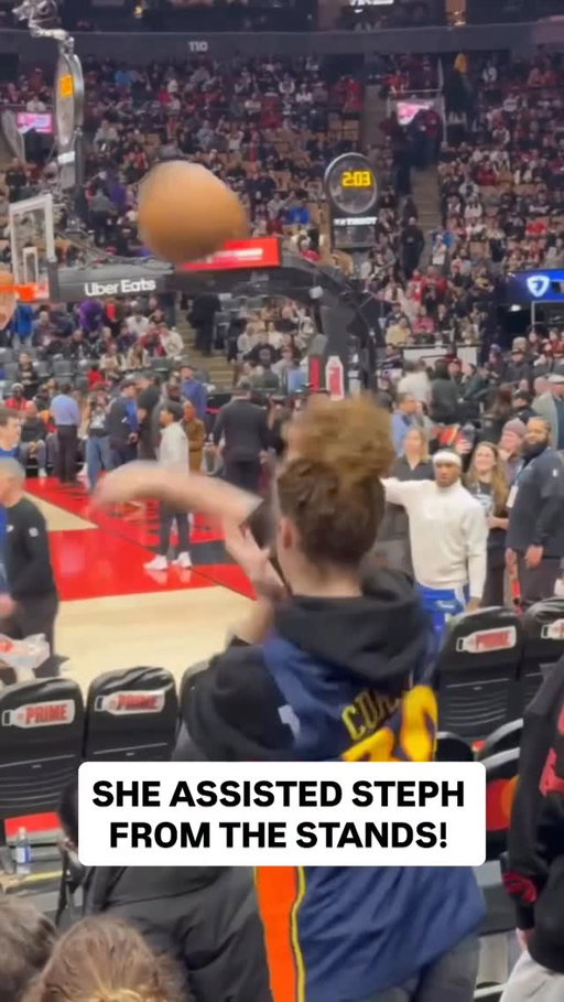 GPII ➡️ Fan ➡️ Steph ➡️ 3-ball 🔥 (Via @jonclement17)