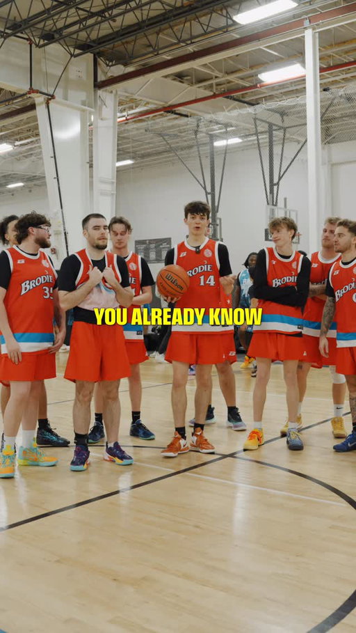Week 2 went crazy 😮‍🔥 Pitaland Pistons set the tone, set the pace, set the record straight. PAULSTARS already know they can’t mess with this energy 💯😤
.
.
.
.
Best Men’s basketball league. Adult basketball near me. Men’s basketball near me. #neverwashed #mensbasketball #adultbasketball #brodieathletes #Bestleagueintheworld adultleague mensleague
