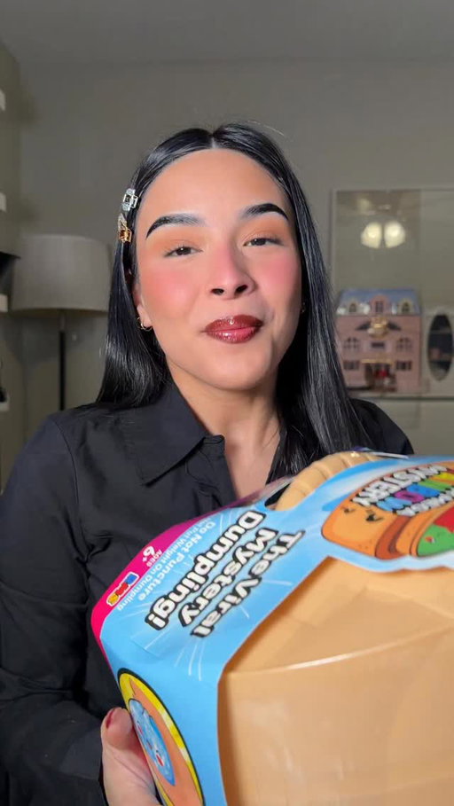 Abriendo el dumpling gigante de @fivebelow ✨😭🥲 

#contentcreator #makeup #beauty
