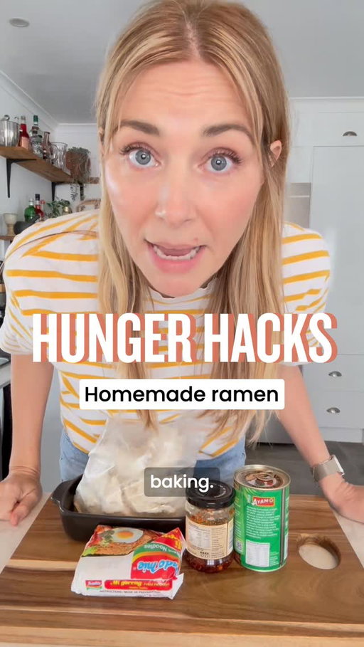 Dump & Bake Curry noodles. MIND. BLOWN.  This viral homemade ramen phenomeon is worth the hype! Made with fridge and pantry staples it's ready in less than 15 mins. I mean, say less. #dumpandbake #ramen #easydinner #hungerhacks #viralrecipe #dumplings