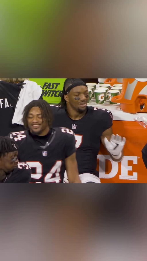 dude is a beast 😄

LARvsATL on ESPN/ABC
Stream on #NFLPlus and ESPN App