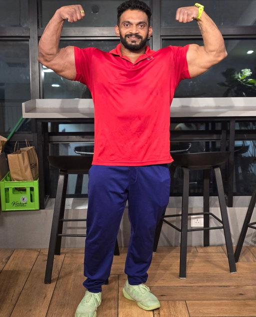 Just a flex and a photo 😎

@one.science.nutrition.in 

#flexing #biceps #workout #bodybuilding #motivation