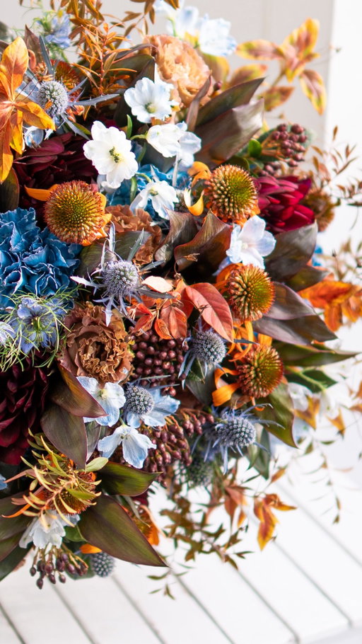 ダリの著名な作品をモチーフにした花束
Bouquet inspired by iconic works of Salvador Dalí