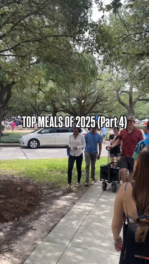 TOP MEALS OF 2025 (Houston, Tx) Pt 4 

@_badbuns 
@battersandbrunch 
@homeslicepizza 
@wingittx 
@chicano.bbq 
@laluchatx 
@jenivisseafoodshoppe 
@numero28highlandvillage 
@citycellarshtx 
@burgerbodegahtx @basscheesesteaks 
@krabjunkie 

#houston #houstonfood #houstoneats #foodporn