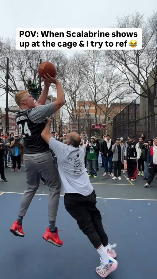 One of my unexpected things I got to film in 2025 😂 
Two legends going at it was great to watch! 

#streetball #nba #thecage #nyc  #basketball