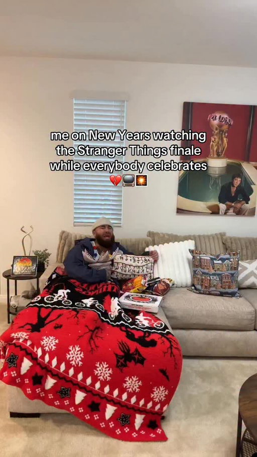 im not ready 🍿🥺😭 @strangerthingstv #reels #tiktok #funny #comedy #explore