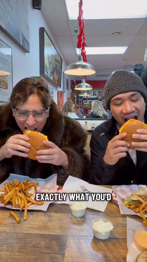 Best halibut sandwich in Alaska? Check out White Spot Cafe! Thanks for rec! @jordangreenak 🧊 
.
.
.
.
.
#Alaska #foodinalaska #Whitespotcafe #Alaskanseafood #fyp