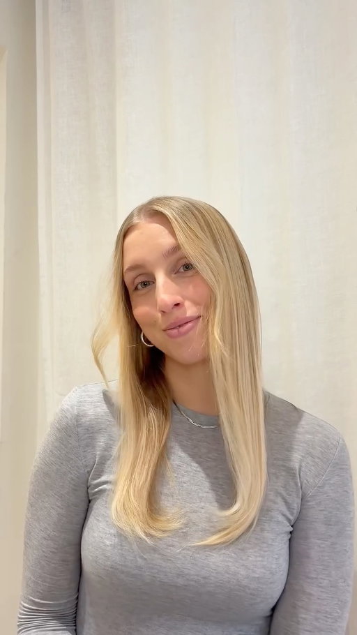 The kind of effortless style that still feels special for midnight 💋

Finished with a soft flick through the ends using the AIRvive™ Slim Straightener.

#RemingtonUK