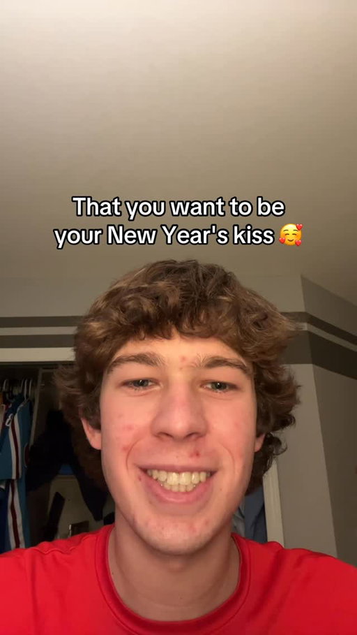Wait for the VERY END + send ts to someone🥰 new year 2026 new years kiss #funny #meme #memes #newyear #fyp #reels #viral