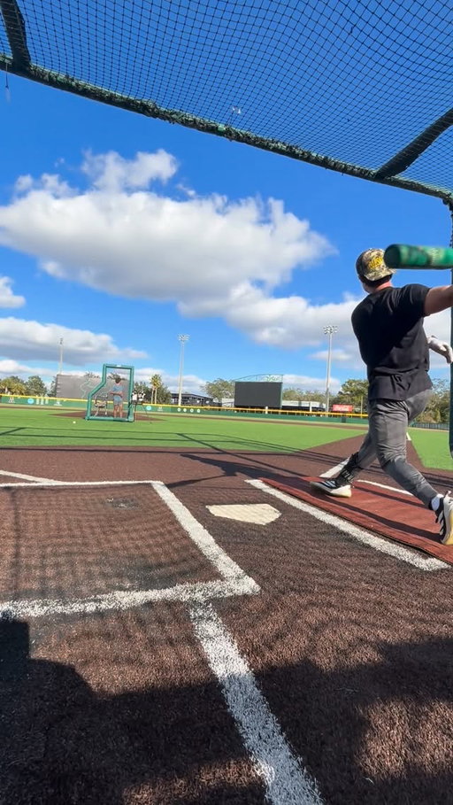 Last swings of 2025 #baseball #hitting #college #nye