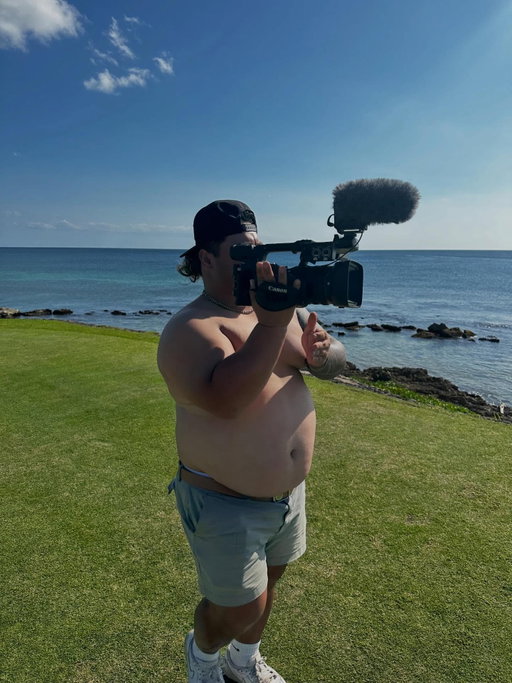 The last picture basically sums up 2025😂 
•
Love you all and I can’t thank everyone enough for a wonderful year! It’s been a blur and I wouldn’t be here without any of you guys! 
I’m excited for what the future holds and I can’t wait to keep making more and more content! 
Happy New Years Everyone🎉🥳🎊
#malosigolf