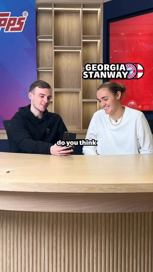 Can Georgia Stanway guess the value of football cards? ⚽️ #football #soccer #footballcards #topps @toppsfc @stanwaygeorgia