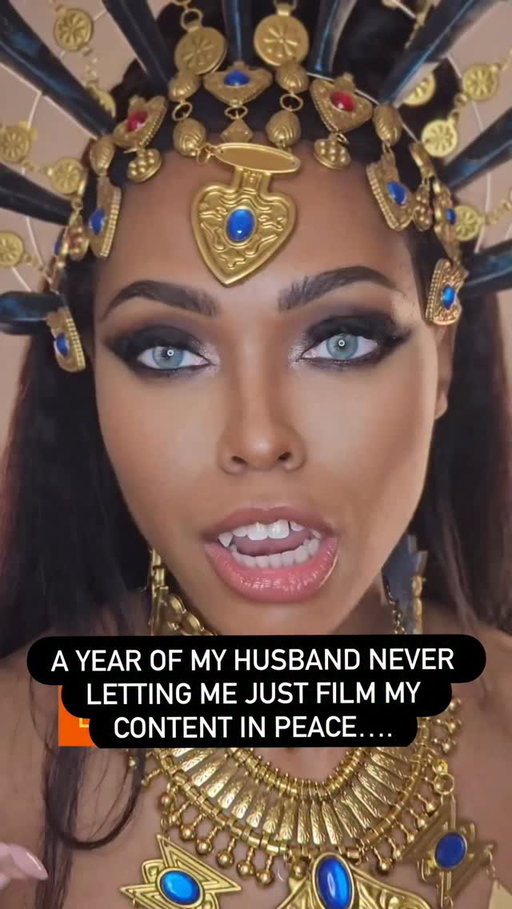 A mini supercut with a couple of never before seen clips 🤣. Happy New Year my friends ❤️

#couplegoals #couple #relationshipgoals #cosplay