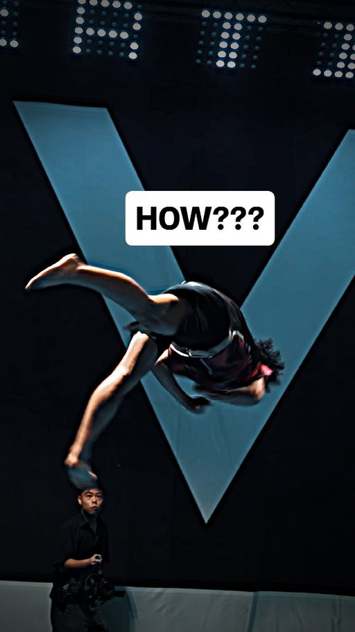 Insane shurikane combo from @fkg0529 during the Vertigo 7 battles 🔥🥷🏻 Go watch the aftermovie on the Vertigo channel if you haven't already! @mikedoestricks slayed the edit

#tricking #martialarts #flips #movement #kicks #flips #slowmo