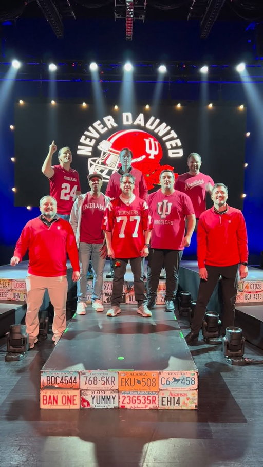 1, 2, you know what to do! Less than 24 hours until kickoff and we are ready! Let’s Go Hoosiers!!! #iufb #indiana #rosebowl #rosebowlgame🌹 #straightnochaser
