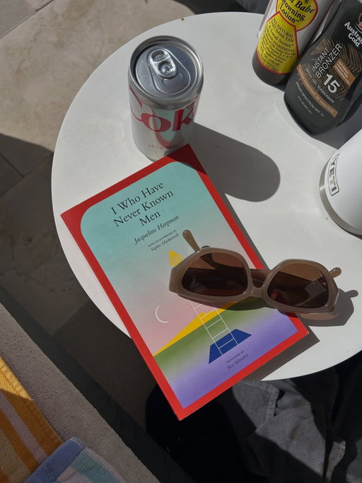 2025 was a good year filled with many many good books! Here are some of my recommendations 🤗🤗 what are you looking forward to reading in 2026?📚🤗 #books #bookrecs #bookreviewers