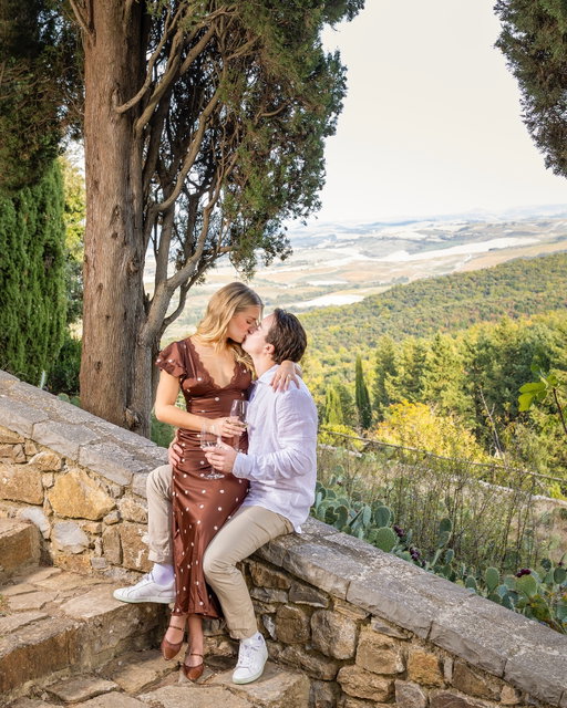 a glimpse of a few moments of 2025. starting with my favorite. 💍🥹 can’t wait for this next year ✨❣️ wishing you all a happy new years, thank you for being here xx