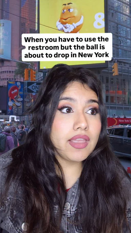 When you have to use the restroom but the ball is about to drop in New York 🤣 
#newyearseve #newyears #balldrop #nyc