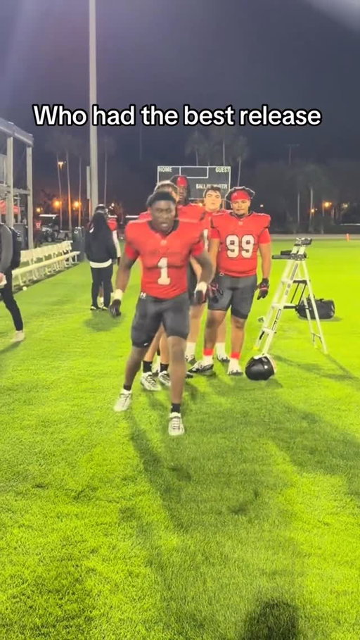 Who had the best release | D-line
.
.
#explorepage #viral #uaallamerica #underarmour #ua
