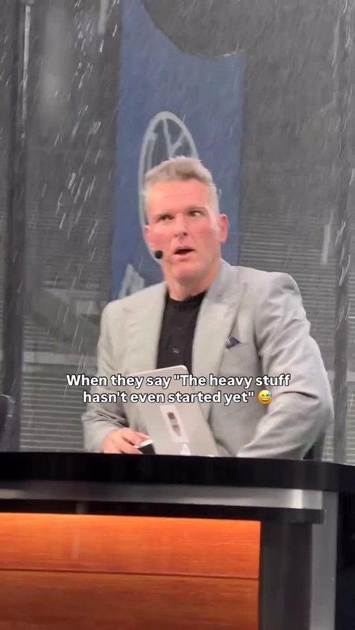 Wait for Pat’s reaction to the rain at the Rose Bowl 🌧️😳 @patmcafeeshow