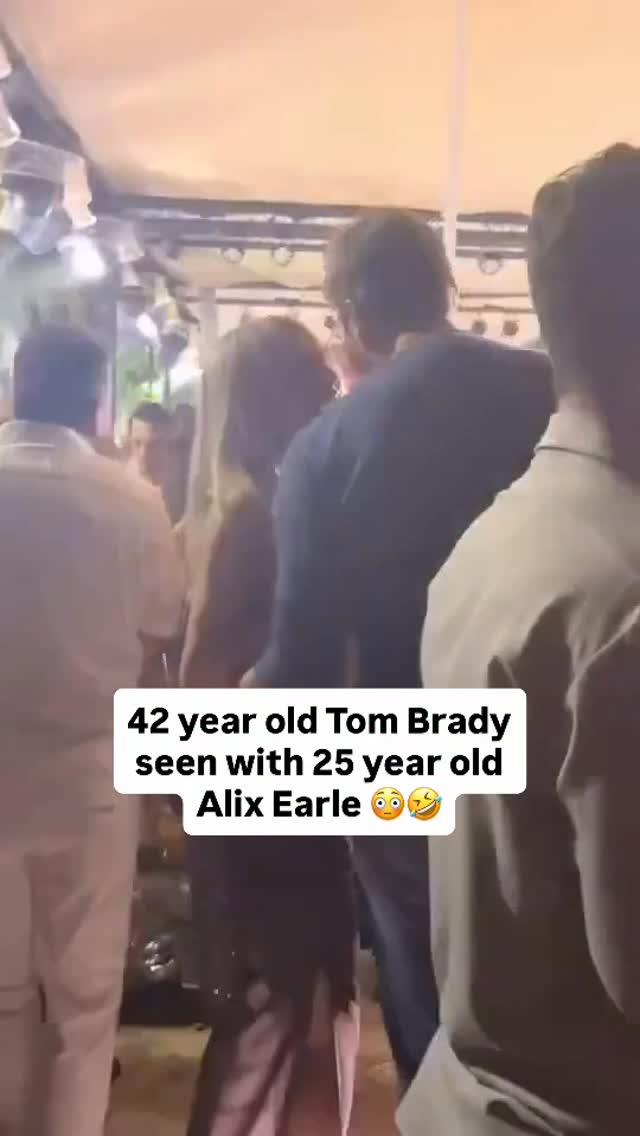 Alix Earle rlly dropped Braxton and picked Tom Brady off the waivers 🤣🐐