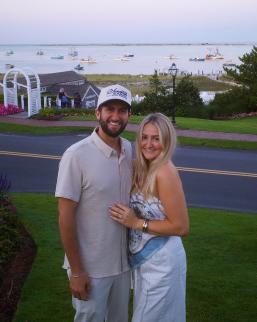 AUGUST DUMP!

House Boatin, Honey Moonin, and Hog Crankin