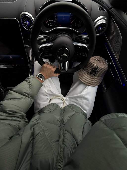 A week of fits in the GT 🏁💨 @mercedesbenzuk 

#ootd #menswear #allstreetwear #gt63 #amg