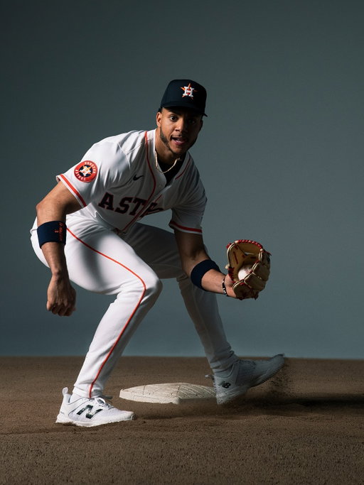 The 4040v8, as worn by Jeremy Peña.
