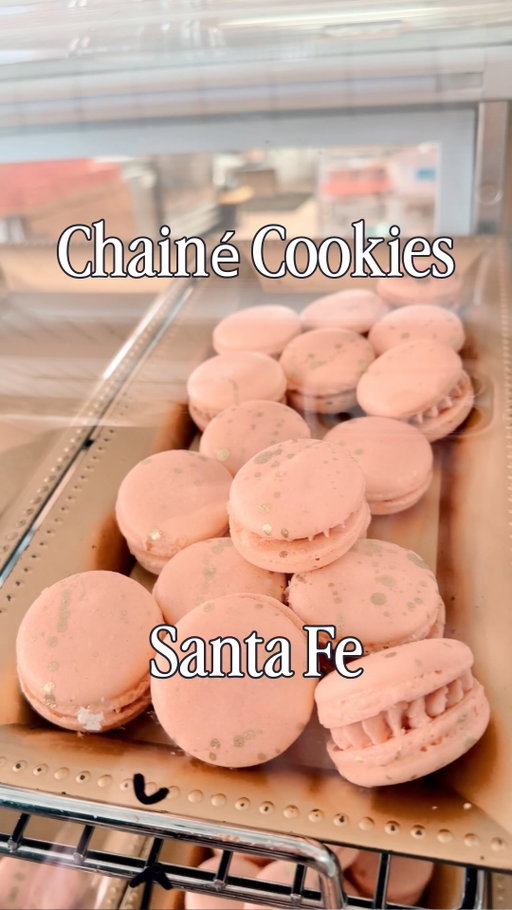 If you’re looking for a sweet treat on the Santa Fe Plaza and also want to add some whimsy to your day, you need to stop into Chainé Specialty Cookie Shop on Burro Alley!

@chaine_santafe is the cutest little pink cookie shop, and I will happily go out of my way to stop in for some of their fabulous French-style macaroons and specialty cookies! I love how they constantly switch up the flavors so you can try new ones. My favorite cookie is the cereal cookie with fruity pebbles!

My friends have all been raving about their Cherry Almond Matcha, and now, after my recent visit, I completely understand the hype! If you’re not into matcha, they also have chai and espresso drinks like lattes and cappuccinos. 

The shop is open weekdays from 10 to 3 (except closed Mondays) and weekends from 11 to 4, or until they sell out of cookies, which happens quite often during popular tourist months. So, plan ahead if this spot is on your must-visit list, and it should be!

#ChaineSantaFe #SantaFePlaza #SantaFeNewMexico