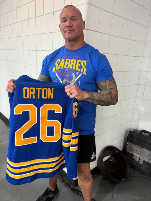 WWE’s @randyorton repping the @buffalosabres 🔥🔥🔥