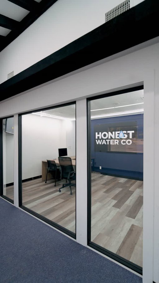 POV: You let Luxury Design & Construction remodel your new office 🔨✨
Big thanks to @honestwaterco for the opportunity—this one was a pleasure!  #POV #BeforeAndAfter #Transformation #RemodelReveal #Satisfying