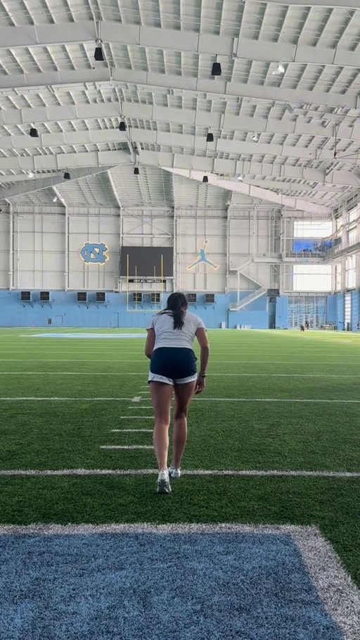 Start of the new year with some endurance training 💪Come run with me! Endurance / lactate buffering intervals day - Goal is to improves your body’s ability to clear and tolerate lactic acid, allowing you to sustain high-intensity efforts longer!

Set 1:
275 yards under 60 seconds
30 second break
6 times

3 min rest

Set 2:
281 yards under 60 seconds
30 second break
6 times

12 total reps - try to sustain same speed (or even faster!) for every rep! Enjoy :)
#endurance #endurancetraining #running #workout #athlete @coach_jarvi