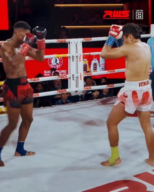 DAMMMMMMN This just happened on @rwsmuaythai 

@akramblacklion take a bow young man 🔥