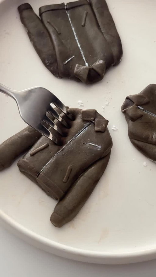 We’ll take our 100% Leather Oversized Bomber Jacket in mochi form please. @sibatable #onequince
