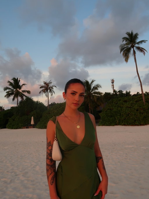 2025 over and out🫡
1. looking forlorn in the maldives
2. filming & making friends in montreal 
3. me and my luv
4. brief stint on times square
5. me and my worse half ☺️
6. learning to drive
7. soo candidly asking for my phone back 💅🏼
8. engagement party 
9. sausage party
10. hii
11. fit bloke with a tortoise
12. moved house
13. naughty mouse
