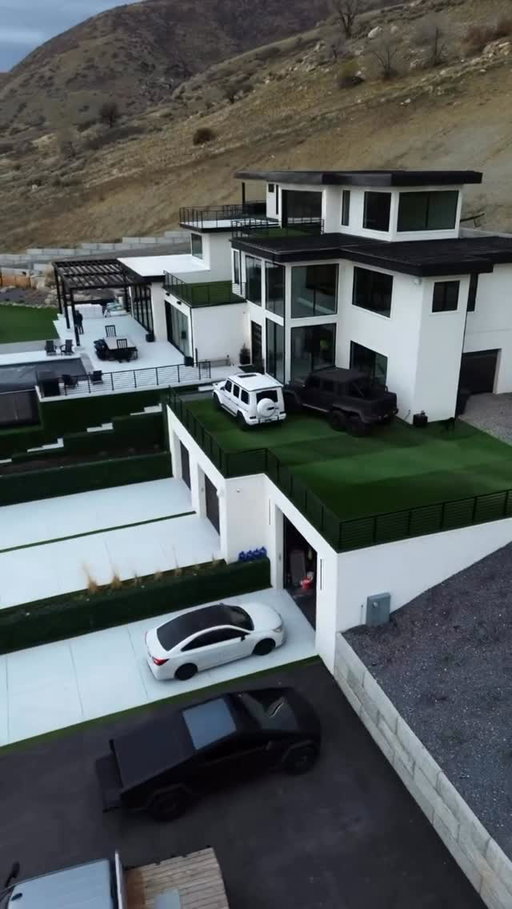 2025 was incredible…. Started a daycare in Minnesota and landed a government contract and then built the house of my dreams. Thanks for all the help Tim Walz, dreams do come true! 😂😂😂