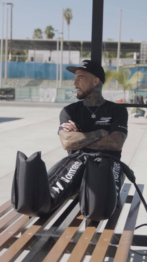 Head to toe. No shortcuts.

Normatec 3 Full Body delivers dynamic air compression where you need it most.

Shop now and save $200 during our New Year sale. ⚡️