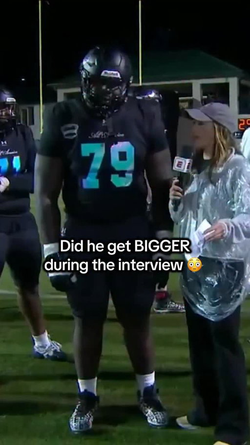 How tall is he? 😂 Link in bio to watch @ch1bu1 @uafootball