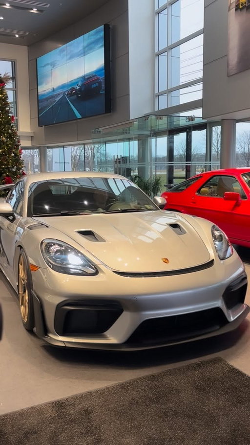Congratulations to Mr. Rios on picking up his beautiful GT4RS.
 
Thank you for choosing Porsche Mechanicsburg. 

#porsche #gt4rs #delivery #718 #pca