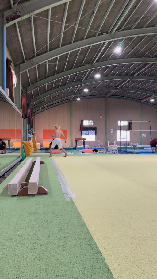 First session in 2026
🩳 @inherit_volatricks 
•
•
•
#inheritv #volatricks  #street 
#19yo #teenagerslife
tricking martialarts トリッキング
sport sports 
acrobat Japanese
flip flipagram flippers
 lifestyle
twisting instadaily
exercise
バク宙 freerunning univercity
training workout extremesports 
art fyp cool mens 
streetsports