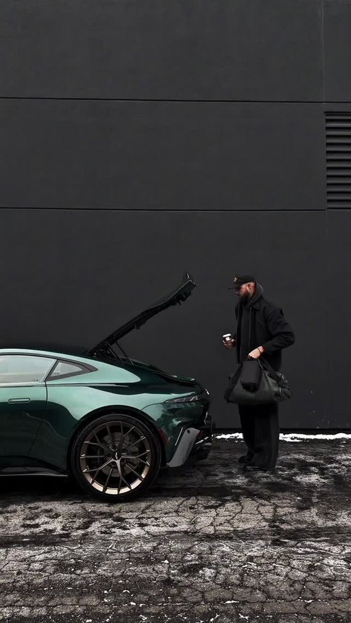 Taking out the 2026 #AstonMartin Vantage S with Apple CarPlay Ultra ☕️ #AstonMartinVantage 

#carreview #lifestyle #menswear