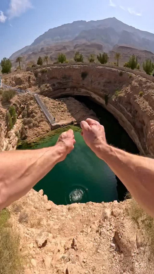 Paradise Hole Jump 😍💦🌴

We just jumped this sick hole in Oman. But I got the worst sunburn of my life 😄 It has been two weeks and my skin is still pealing off. Thank you @mohammed_alhadi87 for joining me and showing me this place ! He is a tour guide if you go to Oman check him out. 

#cavediving #cliffjumping #visitoman #pov #gopro