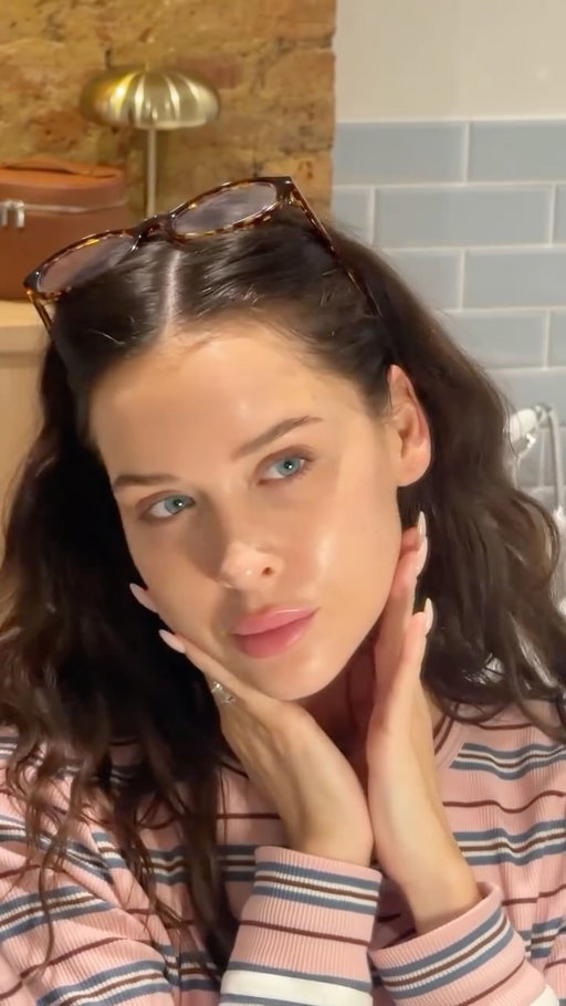 ad Spend the evening with @lorealparis newest launch ✨ The Revitalift Glass Skin Hydrogel Glow Mask is officially part of my routine. The 90-minute development time is perfect while I watch my husband’s game..by the final whistle, my skin is completely transformed. Wait until the end for the glass skin glow 💎 #glassskin #skincare