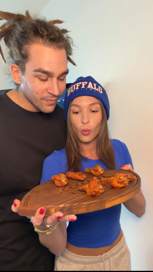 Spicy challenge @nflcanada playoff football edition! Don’t miss a moment of the action, tune into the NFL playoffs! 🏈
#ad #sponsored #nflcanada