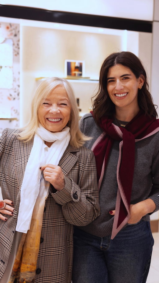 ad • Jo and I popped into the @esteelauderuk counter for their complimentary Beauty Sleep Glow Facial.  Yes, complimentary all year round! ✨

We both had a personalised skin analysis (fascinating seeing how different our skin needs are 👀) before trying the facial which was such a lovely “wind down and glow up” moment, complete with the stainless-steel sculpting tool. It instantly feels cooling and helps with puffiness, drainage - it was also so relaxing! 

Of course, both of us were recommended the iconic Advanced Night Repair range — Jo was even told to use the serum in the morning too for an extra hydration boost.

And if you pick up any full-size Advanced Night Repair Serum, you’ll get a free Sculpting Skincare Kit — including a deluxe mini ANR, cleansing balm and the limited-edition sculpting tool (exclusive to this GWP!).

If your skin needs a little boost this time of year, you can book your Beauty Sleep Glow Facial online or pop into your nearest Estée Lauder counter. Honestly… such a lovely treat. 💙

#EsteePartner